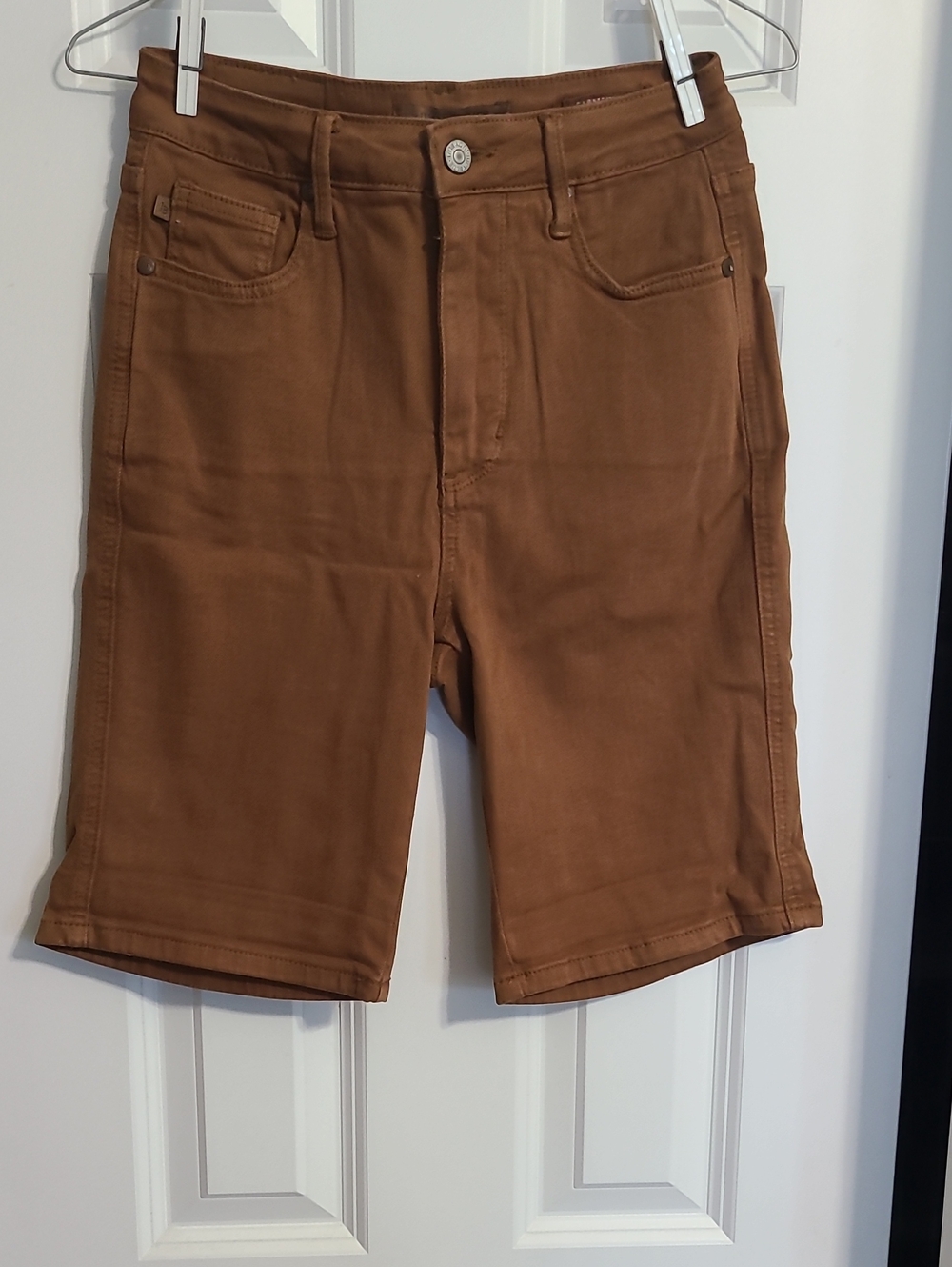 Judy Blue Women's Mid-Length Bermuda Shorts - Brown